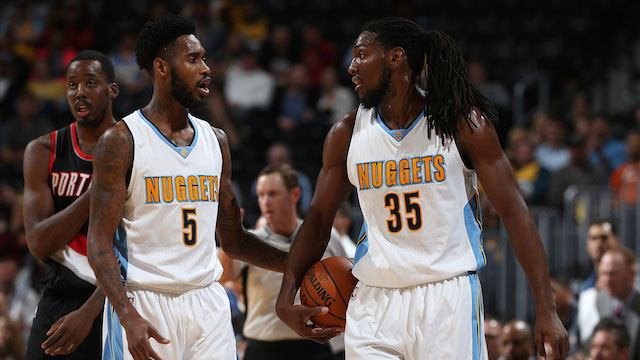 前场球员往 前场球员往