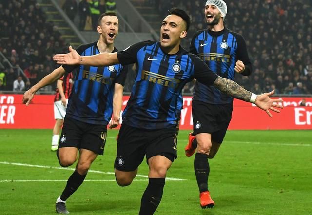 让队友更自 让队友更自