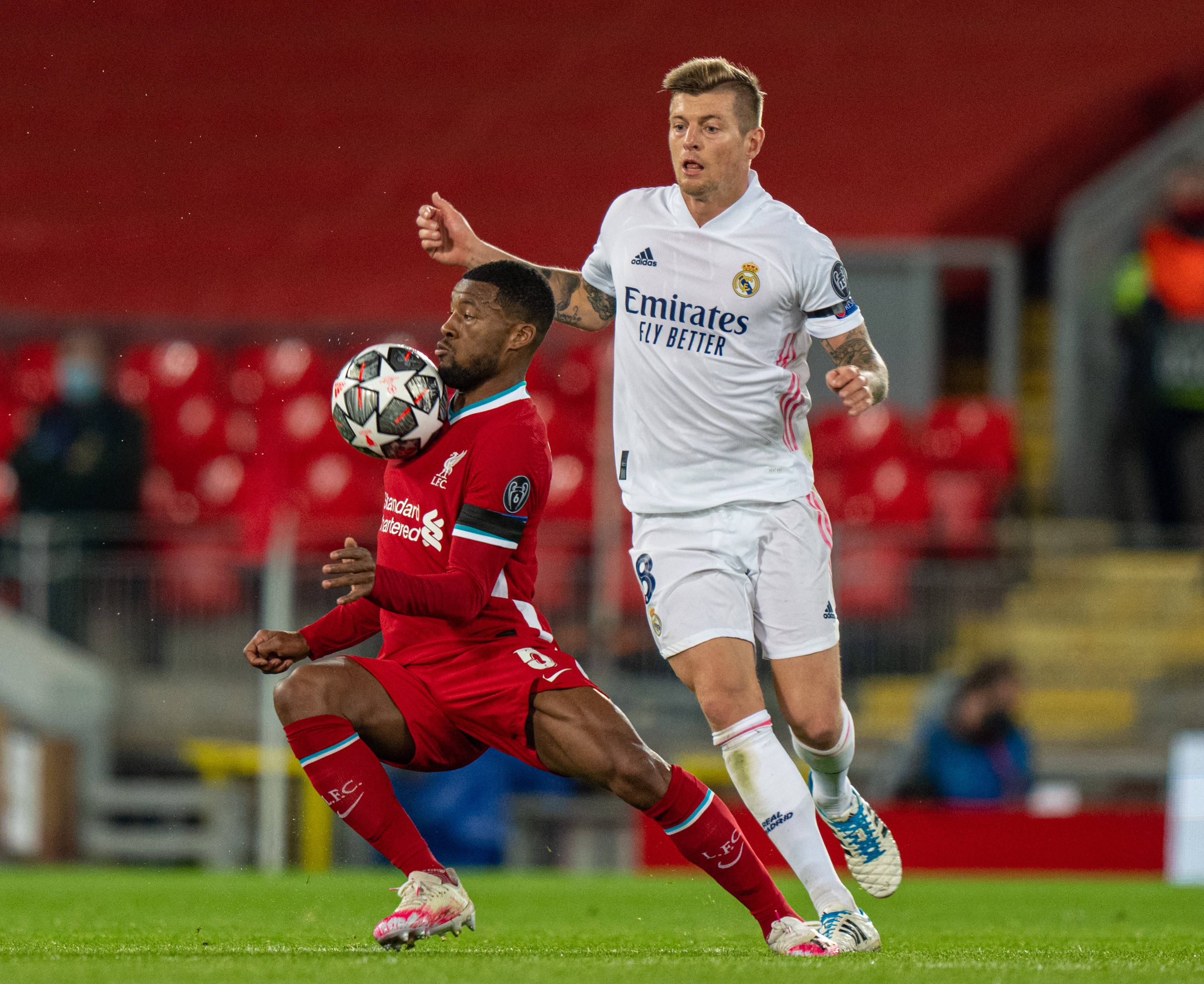 更偏向对线 更偏向对线